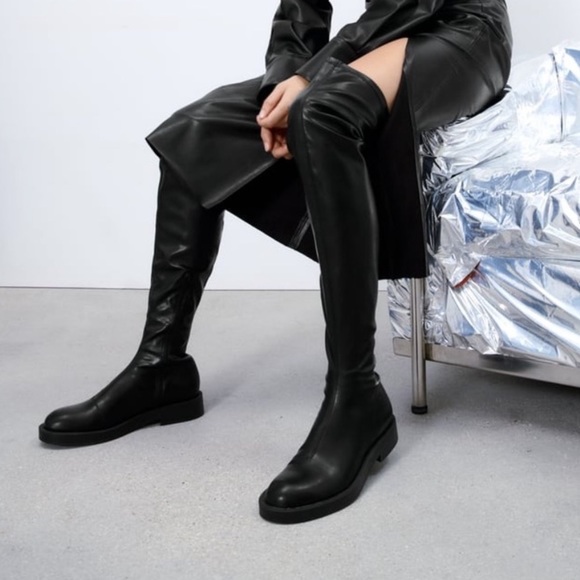 Zara over the knees black faux leather boots - Picture 3 of 8